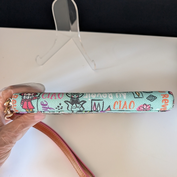 Brand NWOT Dooney & Bourke Disney "It's A Small World" Collaboration Wristlet - Picture 6 of 11